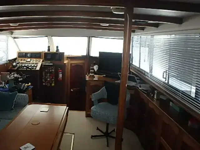 Broom Ocean 42