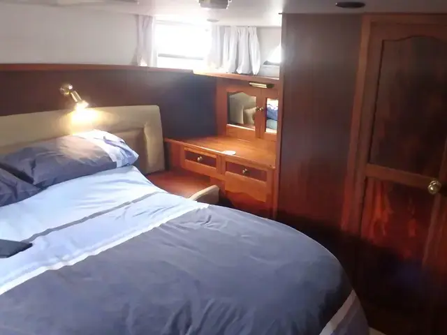 Broom Ocean 42