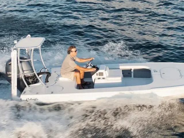 Yellowfin 17 Skiff