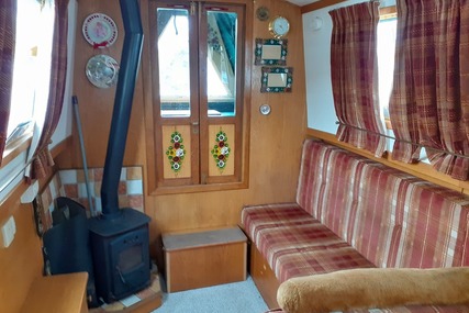 Piper Boats 38ft Narrowboat called Rainbows End