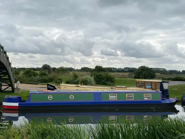 Piper Narrowboats 60 Cruiser Stern