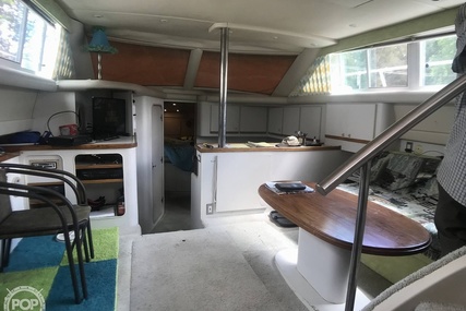 Cruisers 3950 Aft Cabin