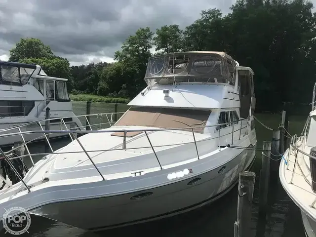 Cruisers Yachts 3950 Aft Cabin