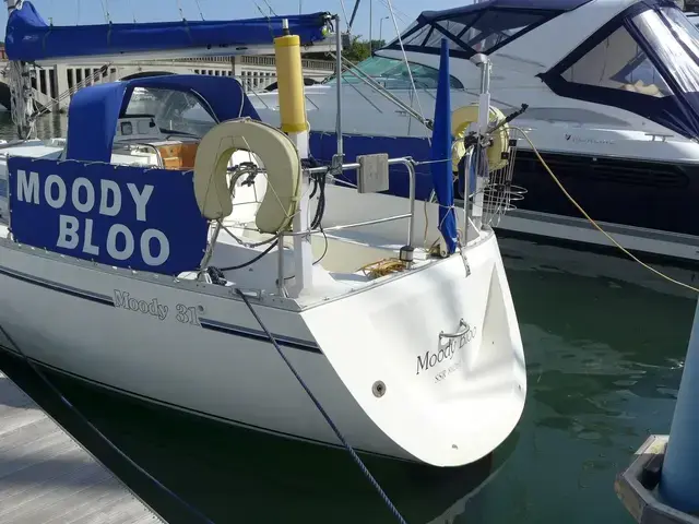 Moody 31 MkII bilge keel