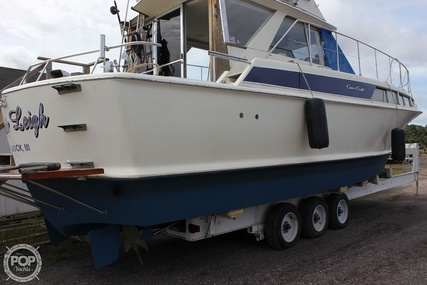 Chris Craft Commander 38 Sedan