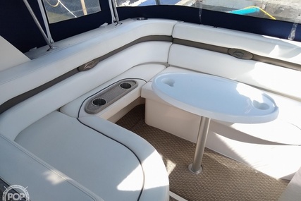 Rinker 280 Express Cruiser