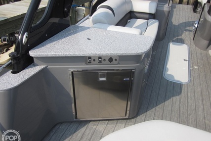 Avalon Excalibur Elite Windshield 27