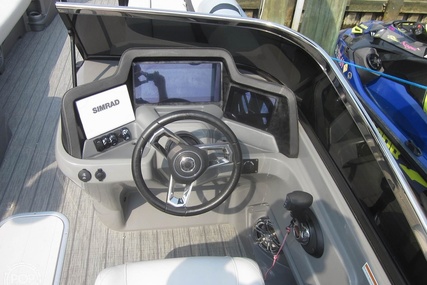 Avalon Excalibur Elite Windshield 27