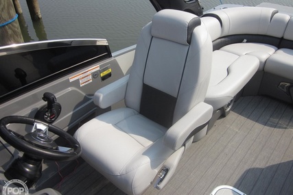 Avalon Excalibur Elite Windshield 27