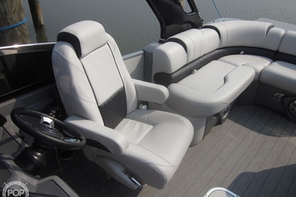 Avalon Excalibur Elite Windshield 27