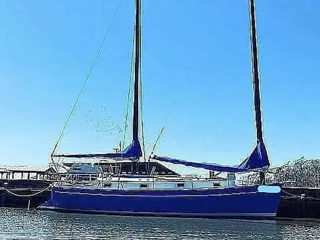 Freedom Yachts Cat Ketch 33