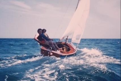 Custom Boats Scorpion Sailing Dinghy