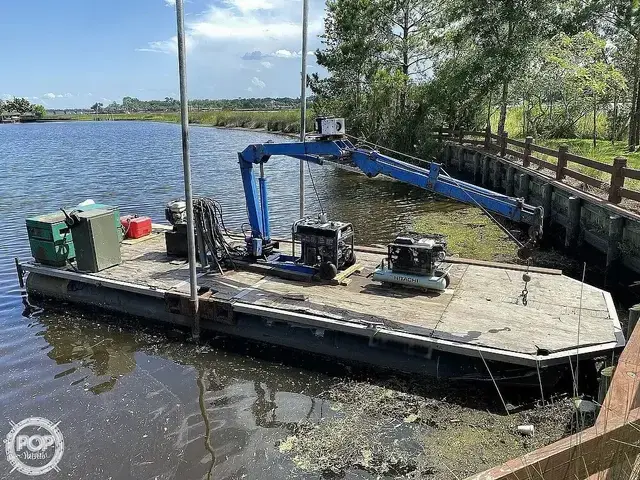 Stardust Cruiser Barge