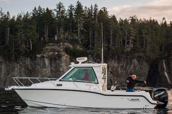 Boston Whaler 285 Conquest Pilothouse