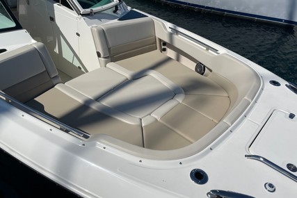 Boston Whaler Vantage