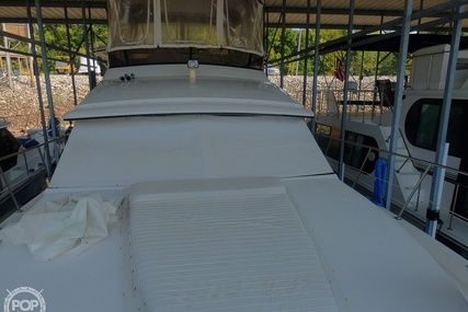 Carver 4207 Aft Cabin