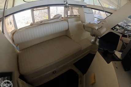 Carver 4207 Aft Cabin