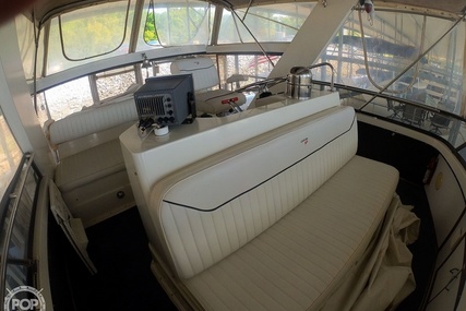 Carver 4207 Aft Cabin