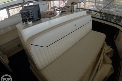 Carver 4207 Aft Cabin