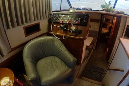 Carver 4207 Aft Cabin