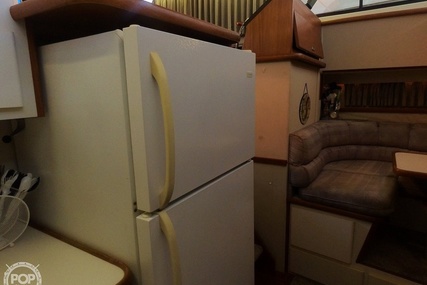 Carver 4207 Aft Cabin