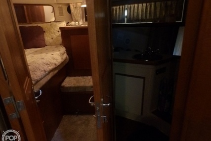 Carver 4207 Aft Cabin