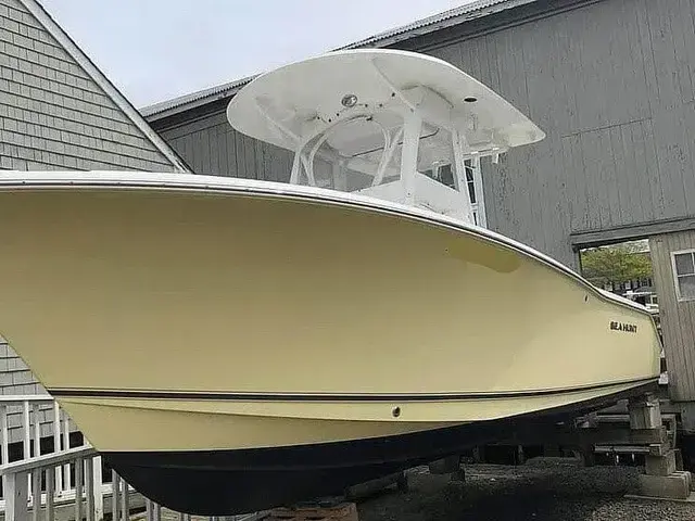 Sea Hunt Triton 240