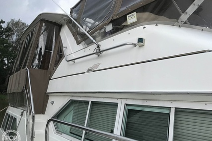 Cruisers 3950 Aft Cabin