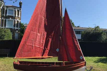 Custom Boats Wootton Bridge Sailing dinghy