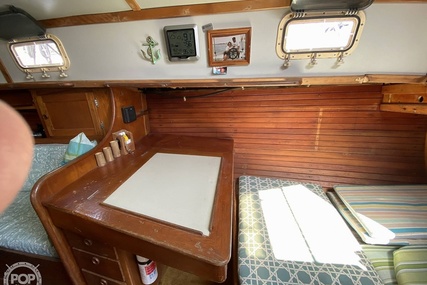 Freedom Yachts Cat Ketch 33