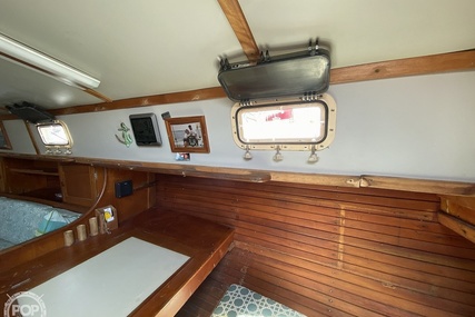 Freedom Yachts Cat Ketch 33