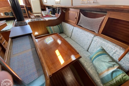 Freedom Yachts Cat Ketch 33