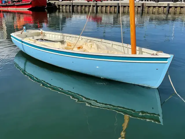 Custom Boats Falmouth Quay Punt Tender