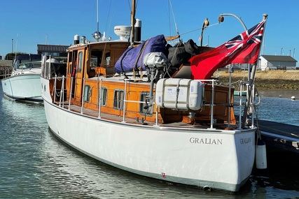 45ft SAUNDER ROE MOTOR YACHT