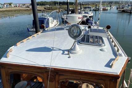 45ft SAUNDER ROE MOTOR YACHT