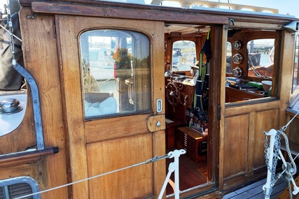 45ft SAUNDER ROE MOTOR YACHT