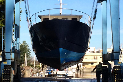 Houseboat Steel Trawler