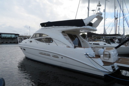 Sealine F42.5