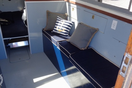 Bertram 28 Flybridge