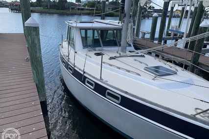 Morgan 33 Pilothouse