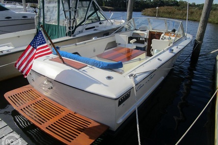 Chris Craft Lancer 23