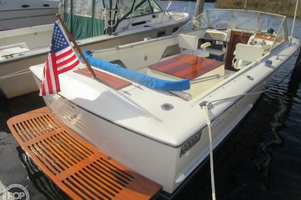 Chris Craft Lancer 23