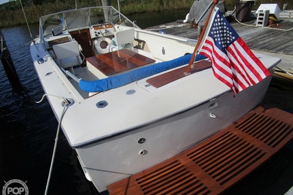 Chris Craft Lancer 23