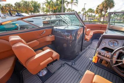 Cruisers Yachts 298 South Beach Edition