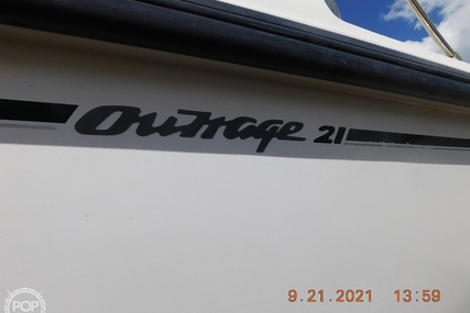 Boston Whaler 21 Outrage