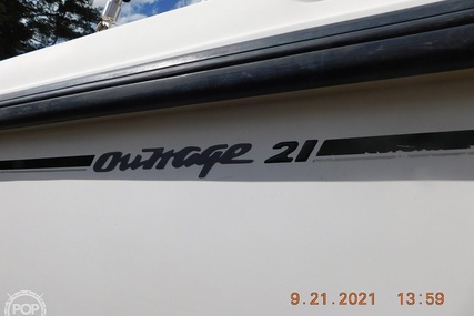 Boston Whaler 21 Outrage