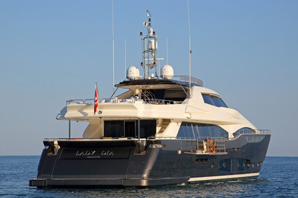 Ferretti Yachts Custom Line 124