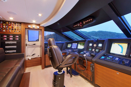 Ferretti Yachts Custom Line 124