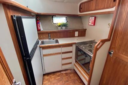 Carver 32 Aft Cabin