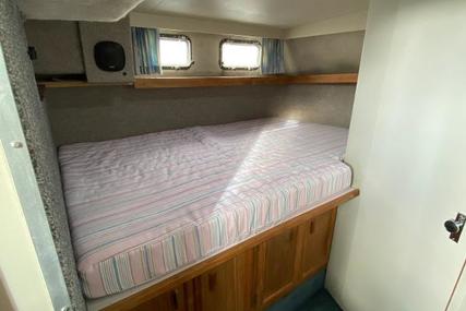 Carver 32 Aft Cabin